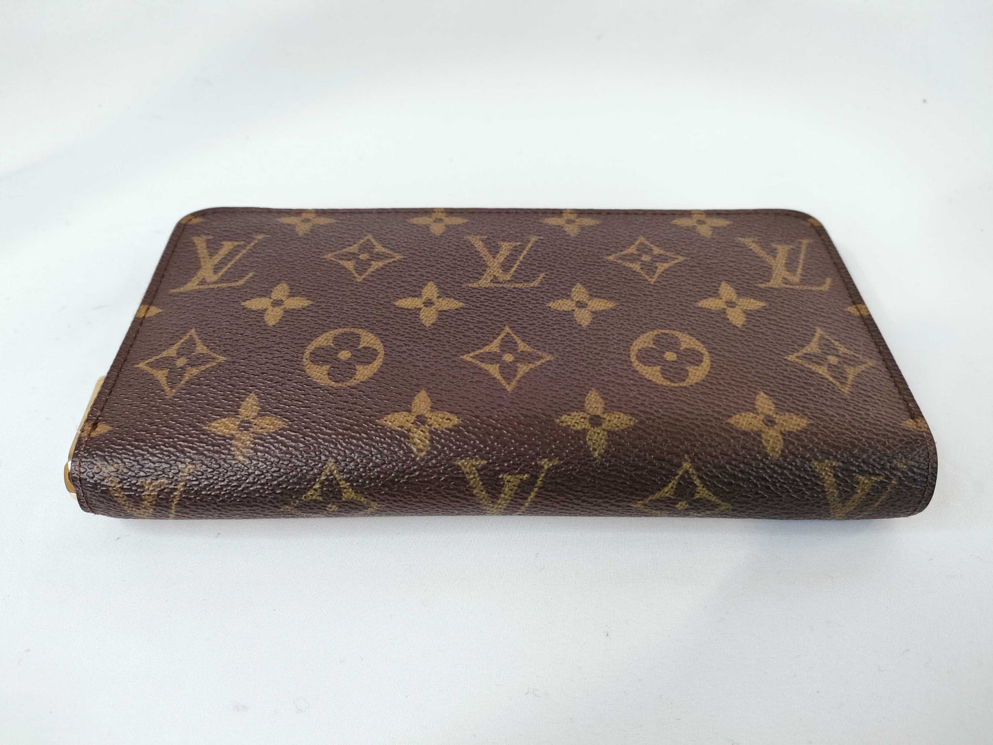LOUIS VUITTON Monogram Zippy Wallet