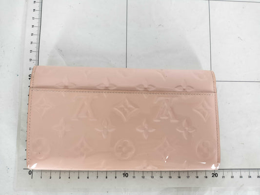 LOUIS VUITTON Vernis Pink Wallet