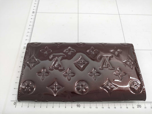 LOUIS VUITTON Vernis M93524 Portefeuille Sarah Amaranth Wallet