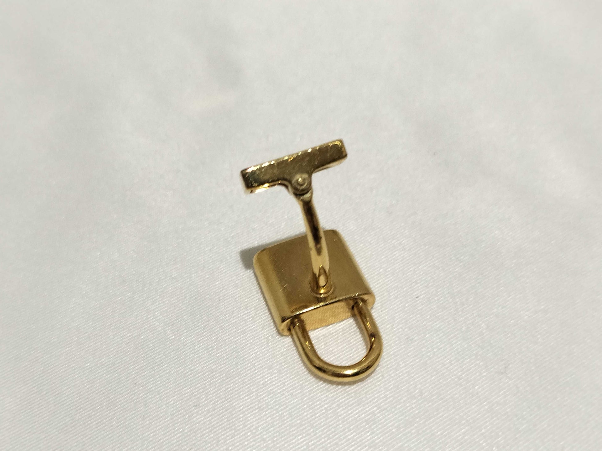 LOUIS VUITTON Padlock Cufflinks