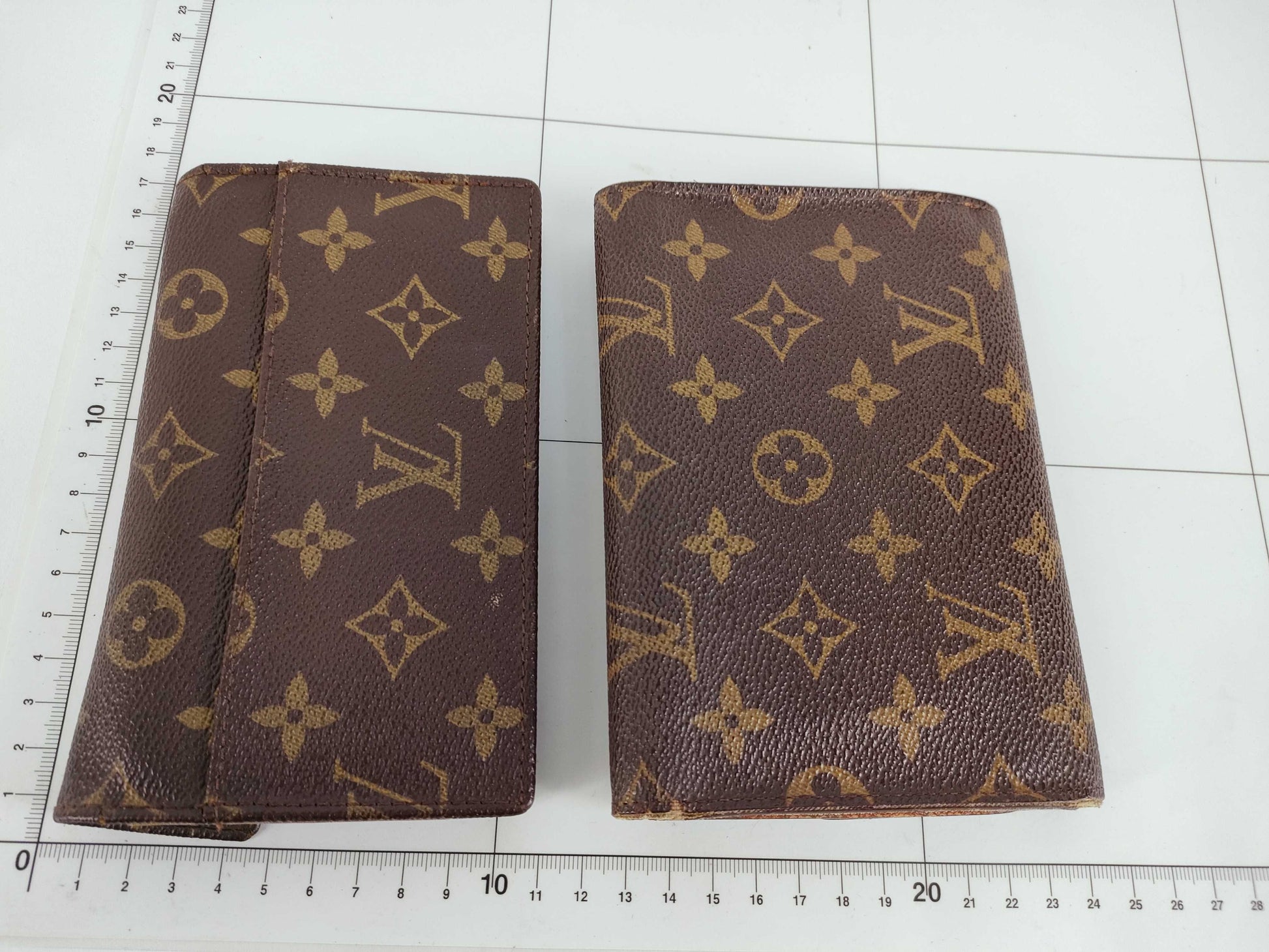 LOUIS VUITTON Monogram Wallet 4-Piece Set