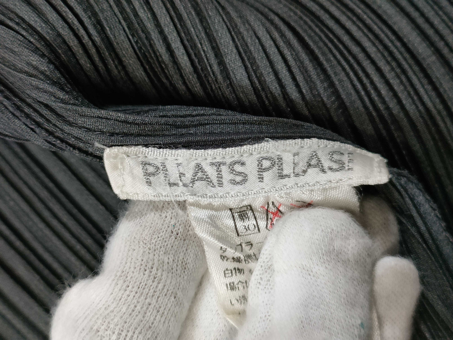ISSEY MIYAKE Pleats Please Plain Cardigan Gray Top