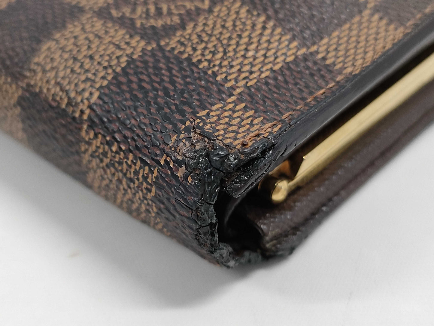 LOUIS VUITTON Damier clasp bifold wallet