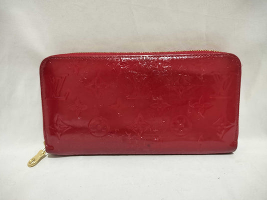 LOUIS VUITTON Vernis Zippy Wallet