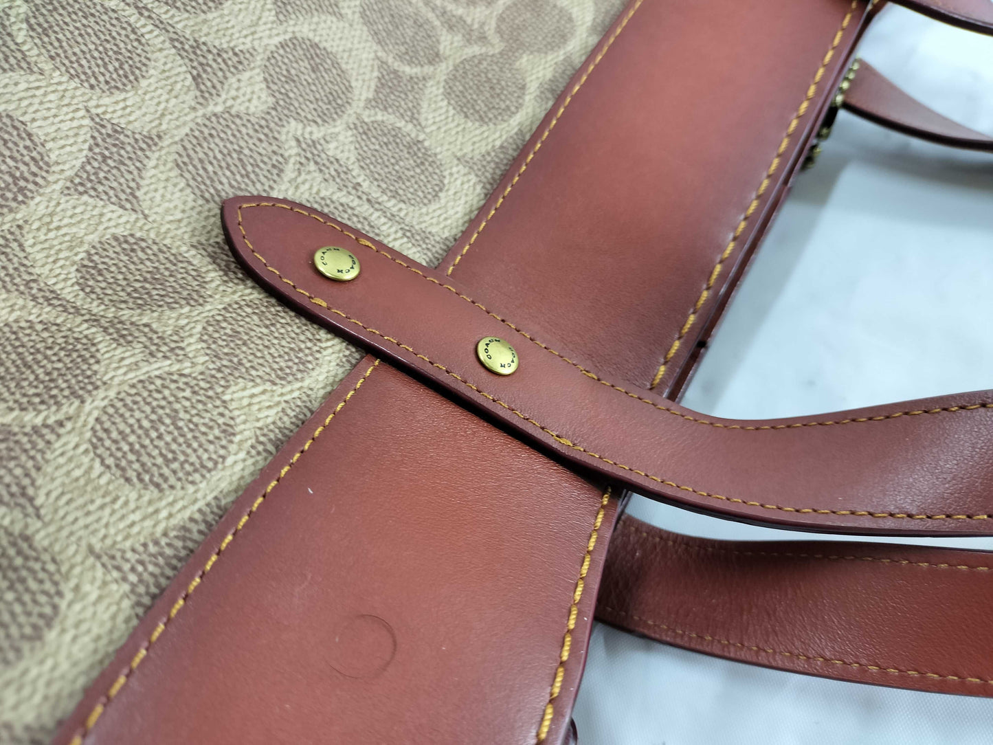 COACH Signature C0768 Tote Bag