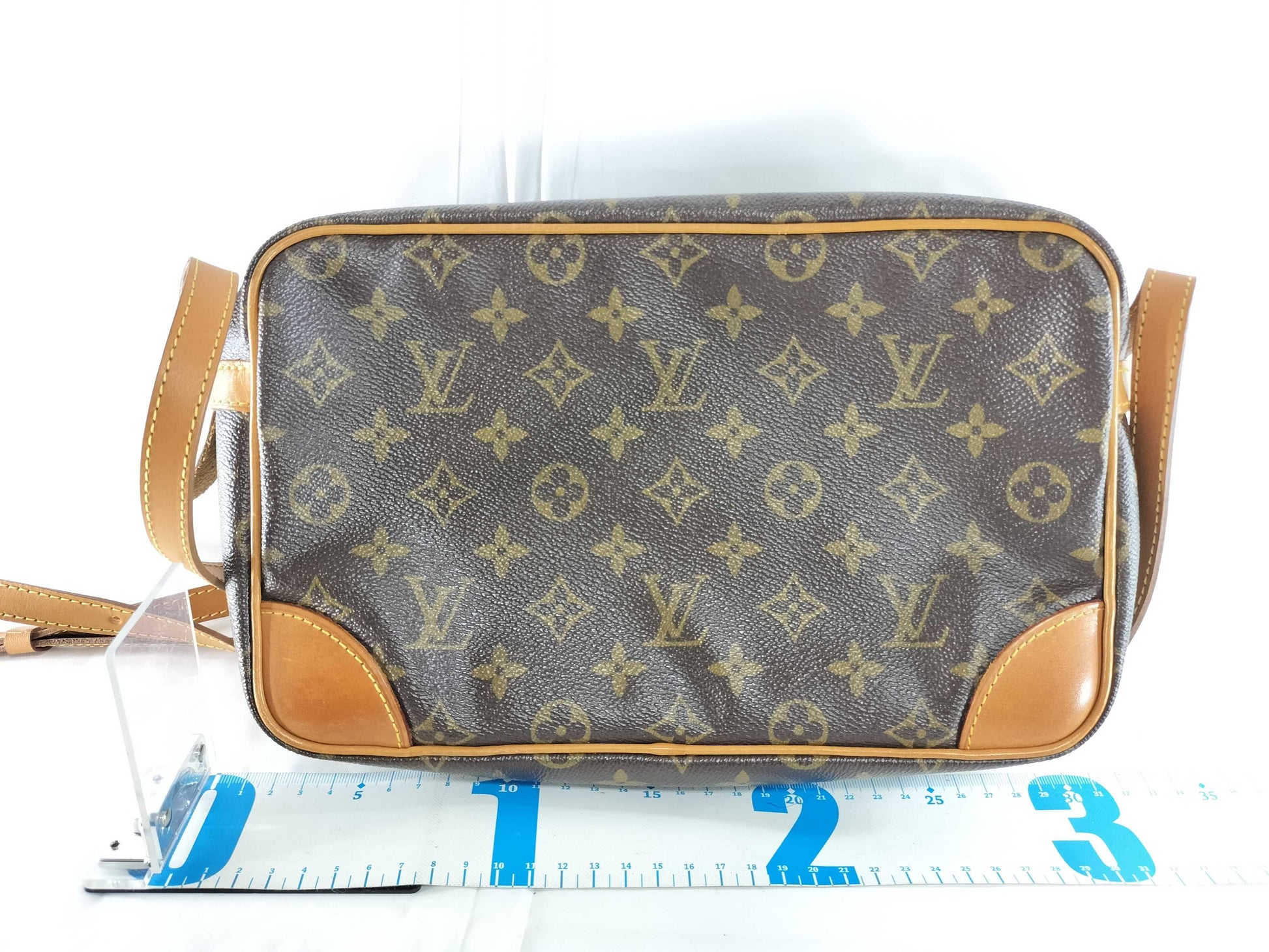 LOUIS VUITTON Monogram Danube and 4 other shoulder bags