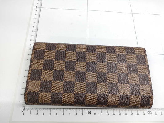 LOUIS VUITTON Damier N61217 Portefeuille International Wallet