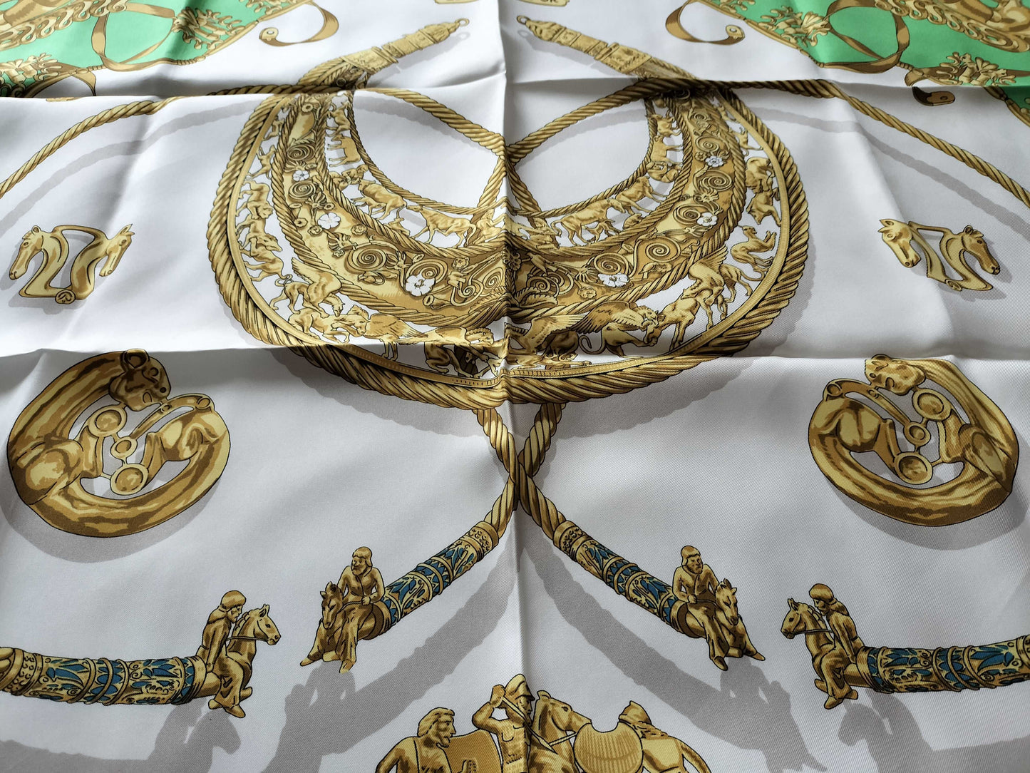 HERMES Carre Carre 90 RYBAL Scarf