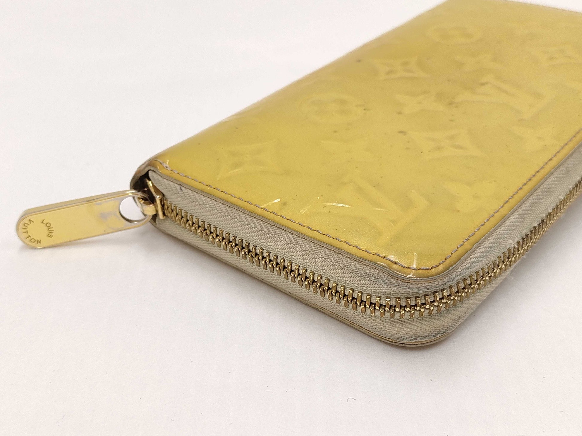 LOUIS VUITTON Vernis Zippy Wallet