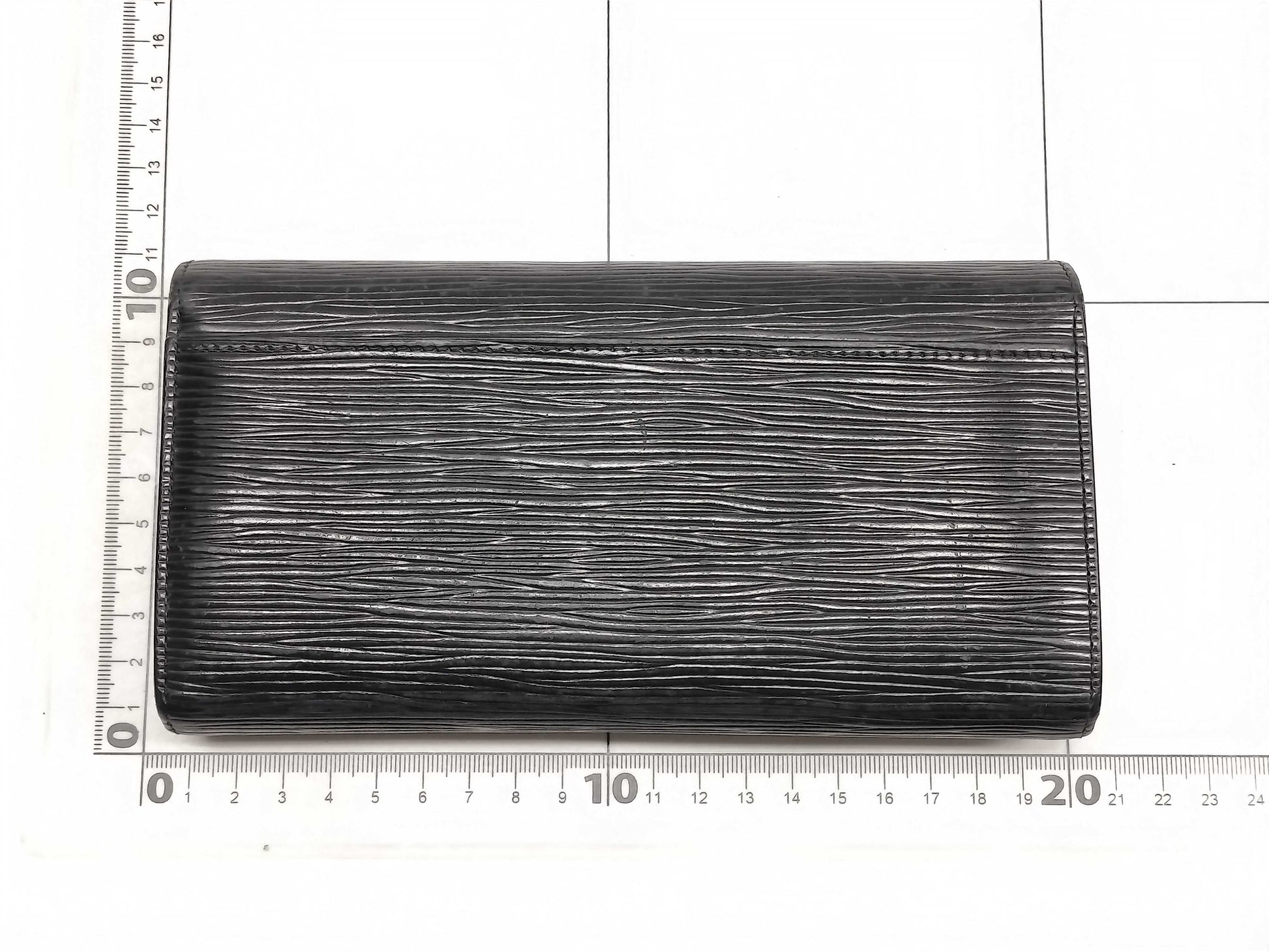 LOUIS VUITTON Epi Portefeuille Sarah Wallet