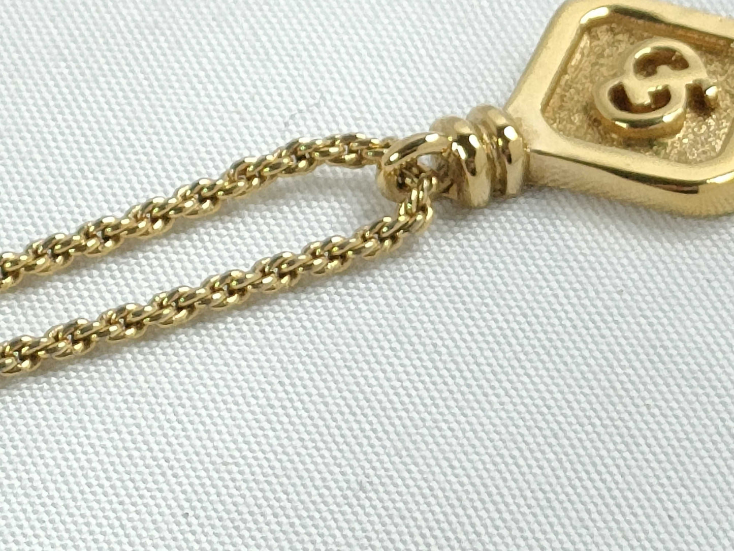 Dior necklace/CD logo necklace