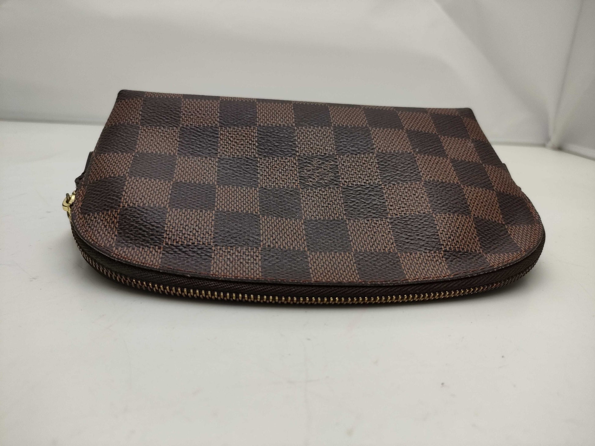 LOUIS VUITTON Damier Pochette Cosmetic Pouch