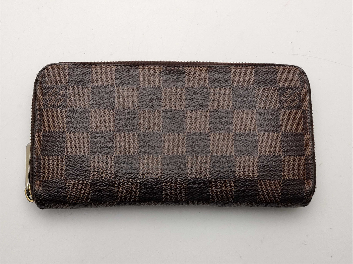 LOUIS VUITTON Damier Zippy Wallet Wallet