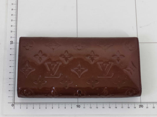 LOUIS VUITTON Vernis Sarah Portefeuille Wallet