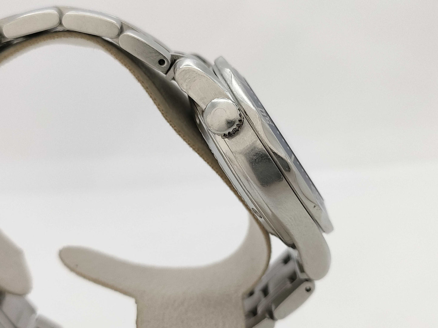 OMEGA Seamaster 2561.80 58481077 Quartz Blue Dial Men's Watch