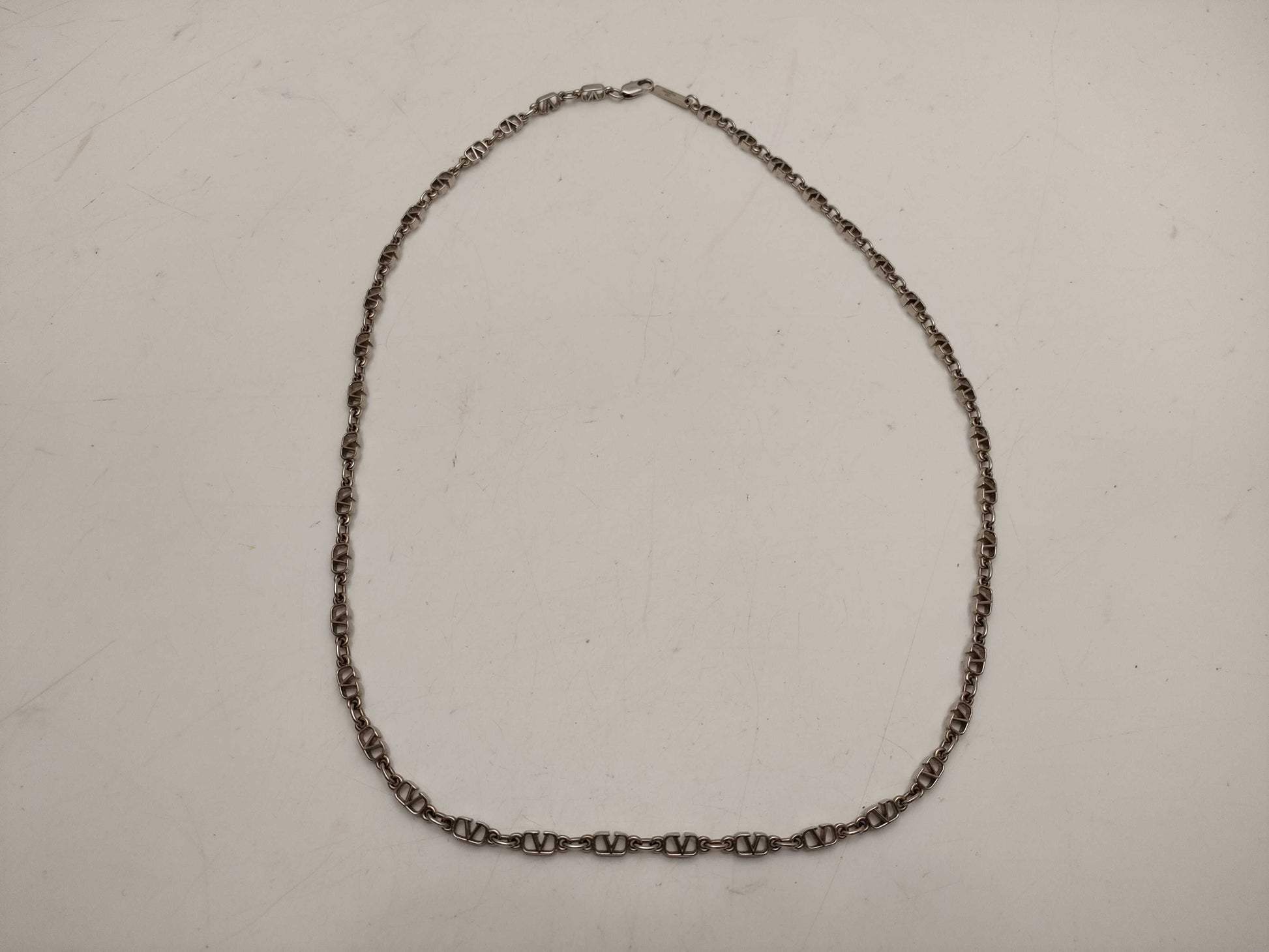 VALENTINO SV color logo necklace necklace