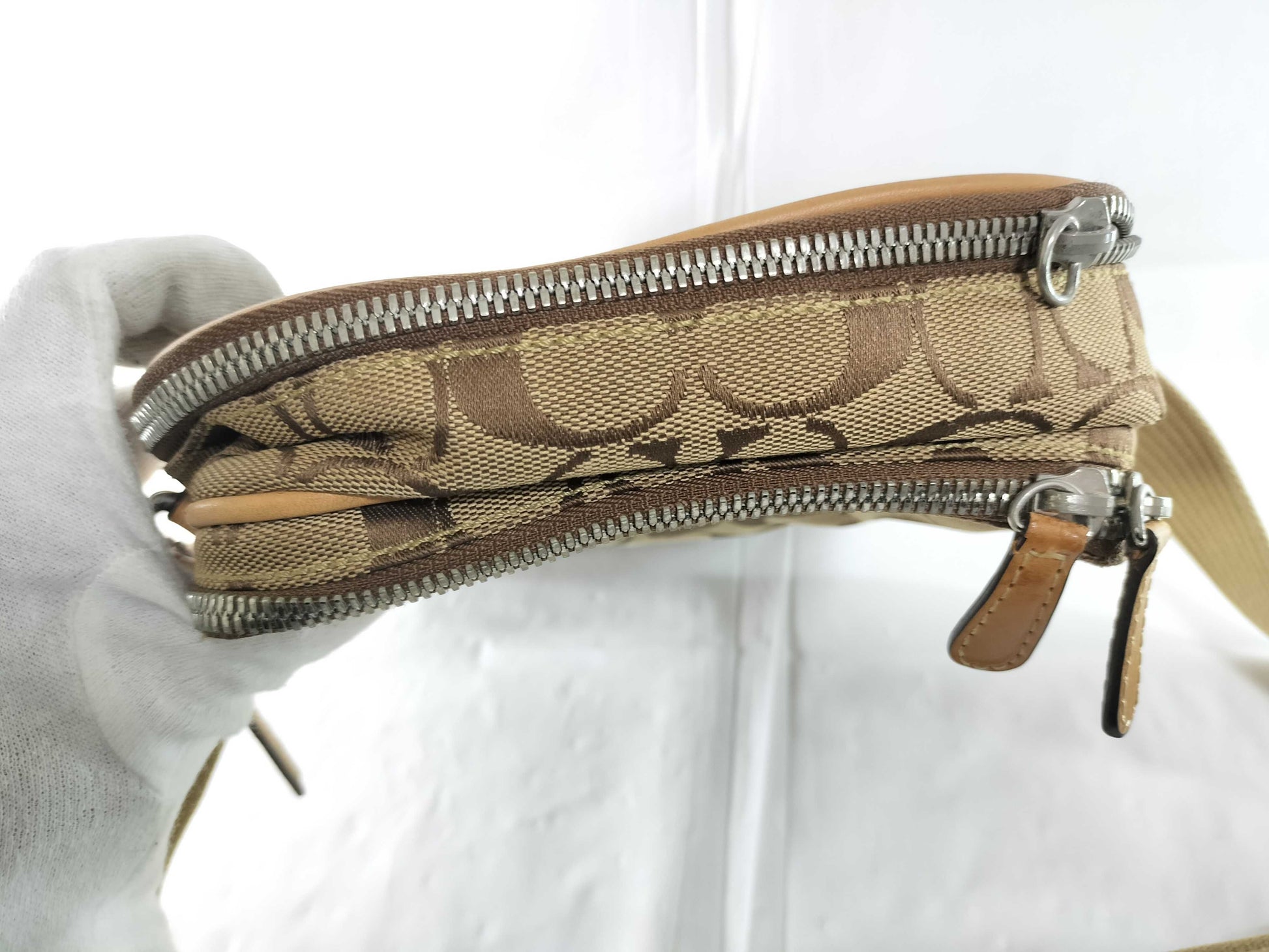 COACH Signature Old 045-4270/B06K-3574 Shoulder Bag *2