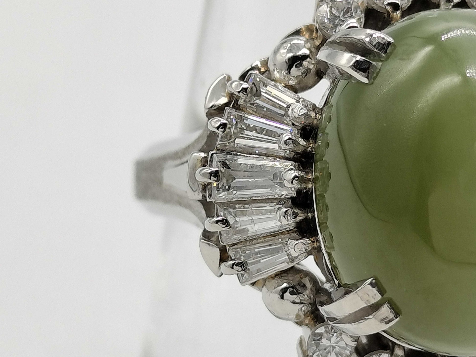 Nephrite Cat's Eye 9.60ct D0.80ct PT900 12.3g Ring