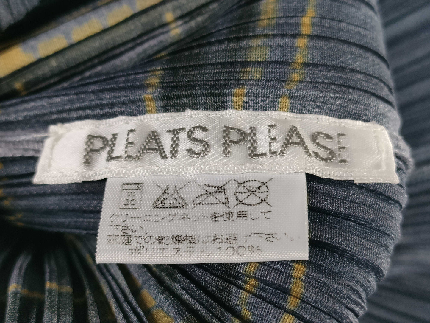 ISSEY MIYAKE Pleats Please Sleeveless Patterned Blue Top
