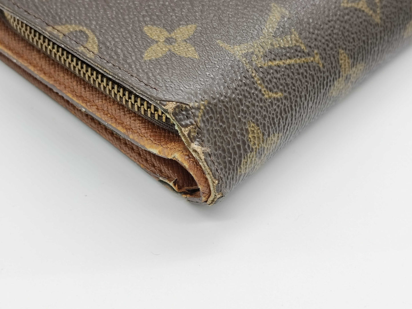 LOUIS VUITTON Monogram Folding Wallet
