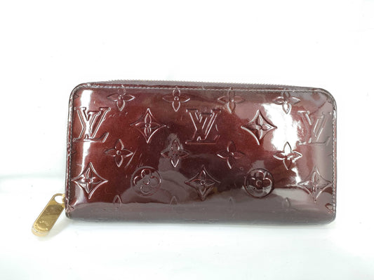 LOUIS VUITTON Vernis Zippy Wallet