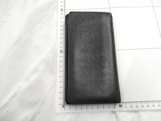 LOUIS VUITTON Taiga M32572 Portefeuille Brazza Wallet