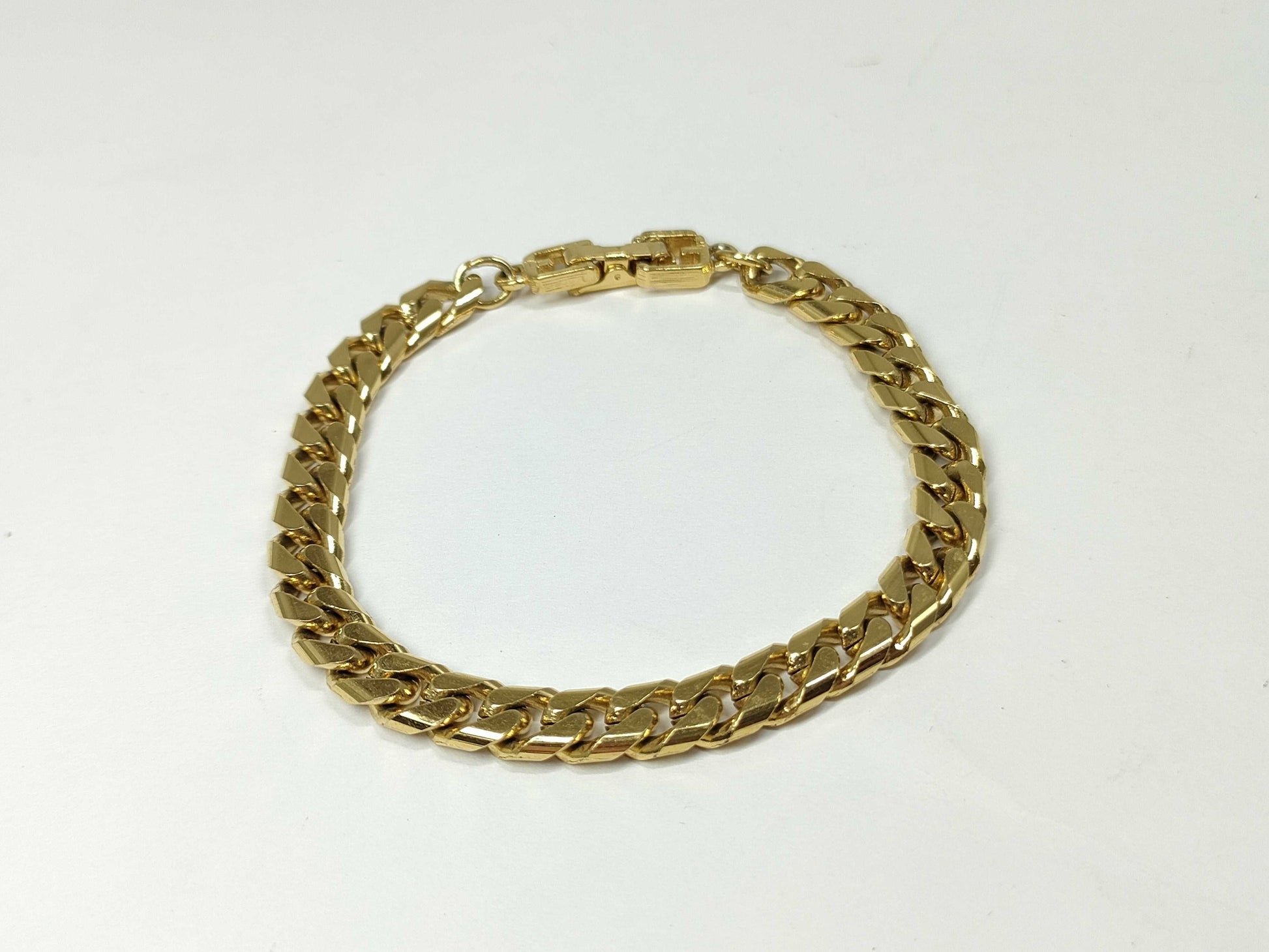 GIVENCHY Curb Chain Bracelet/Bangle