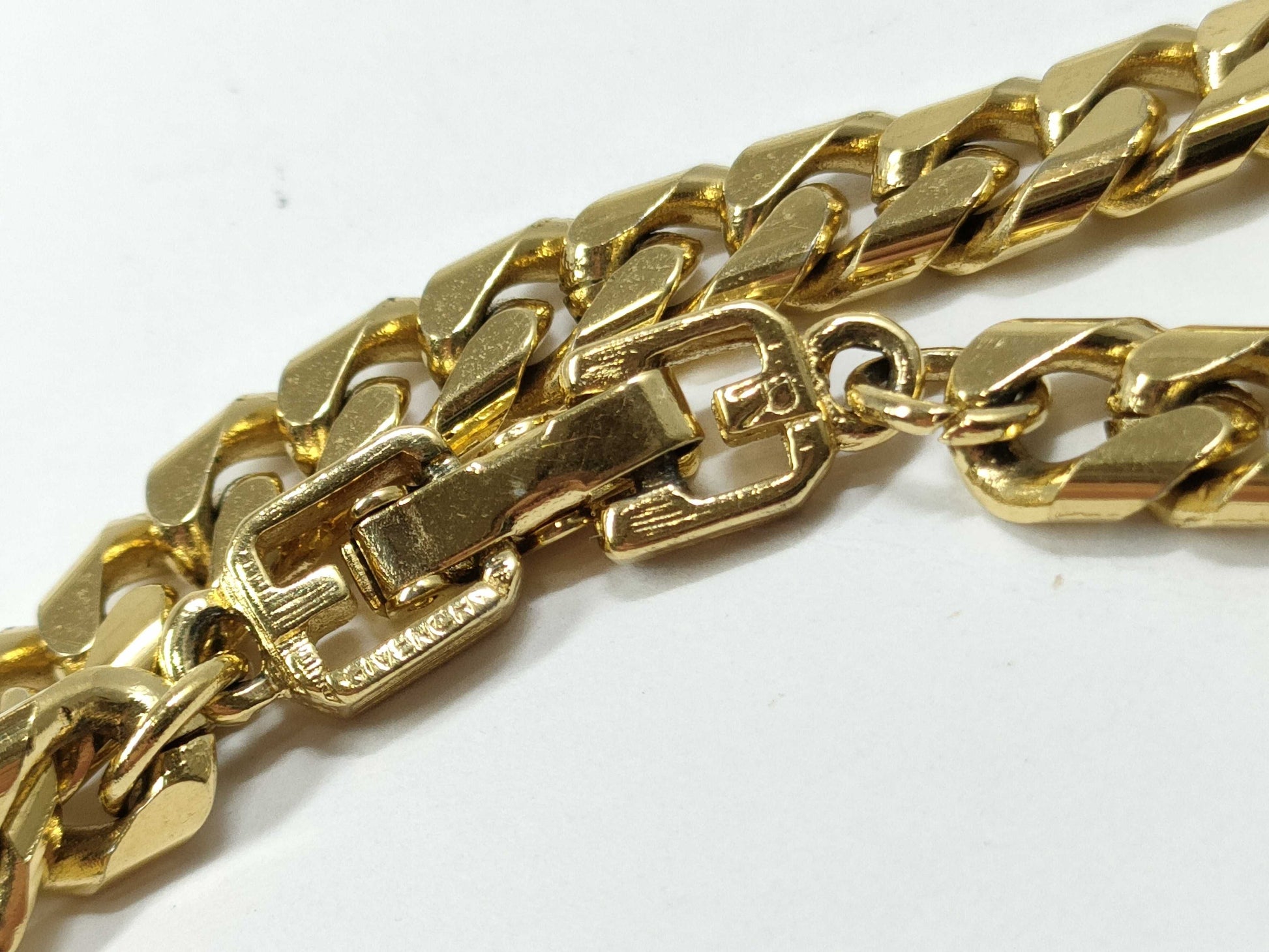 GIVENCHY Curb Chain Bracelet/Bangle