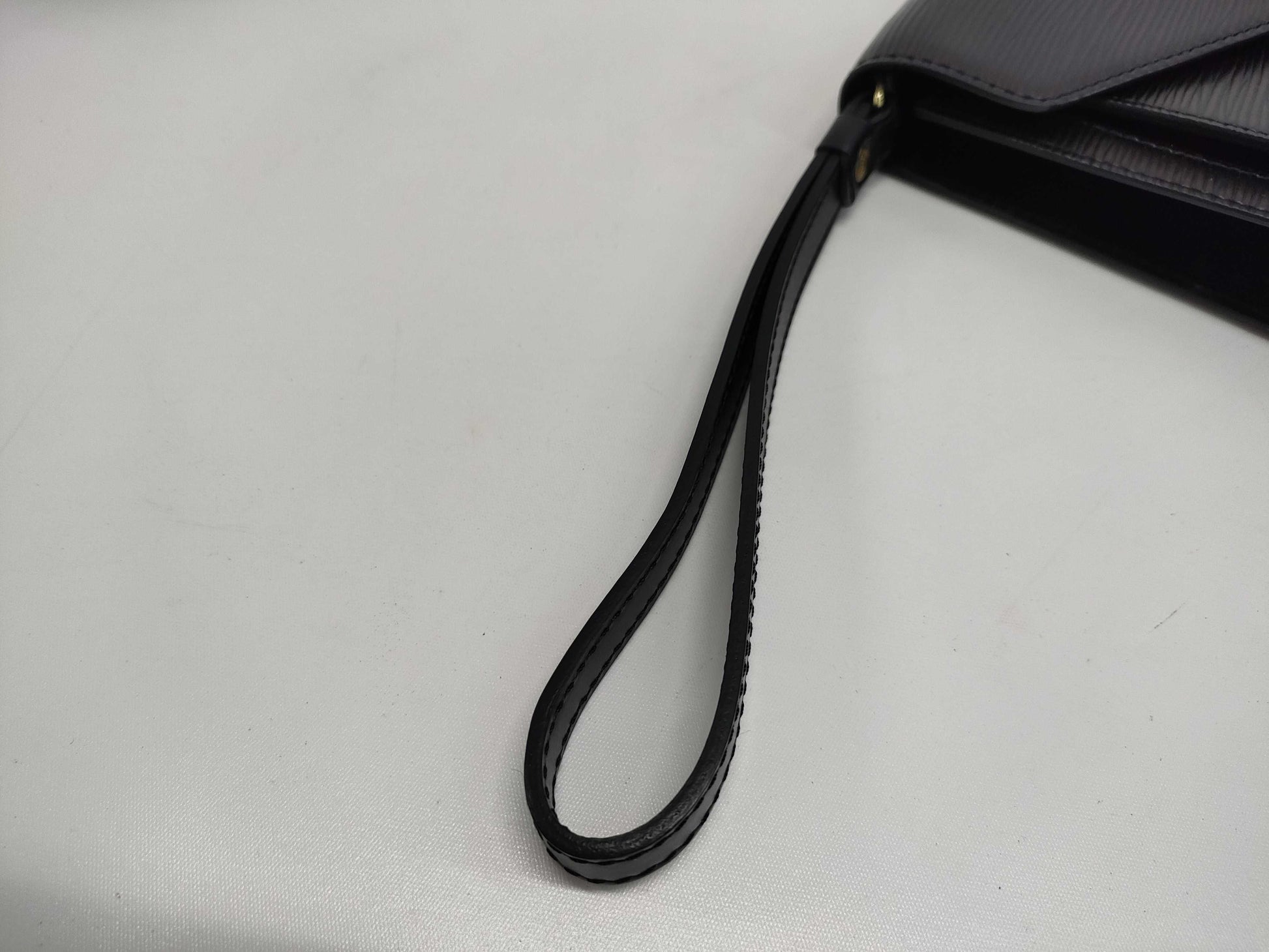 LOUIS VUITTON Epi Second Bag