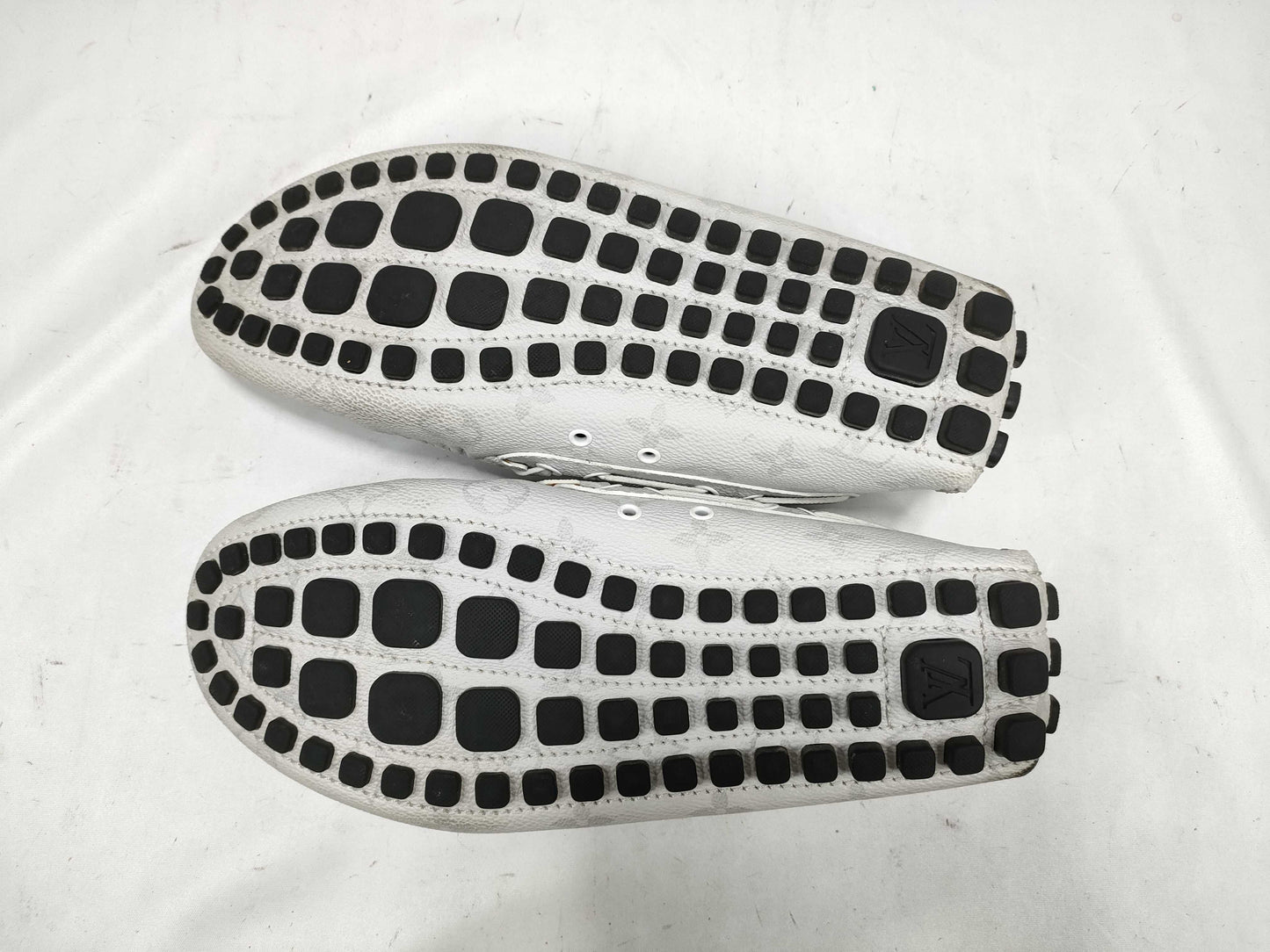 LOUIS VUITTON Arizona Line Loafers