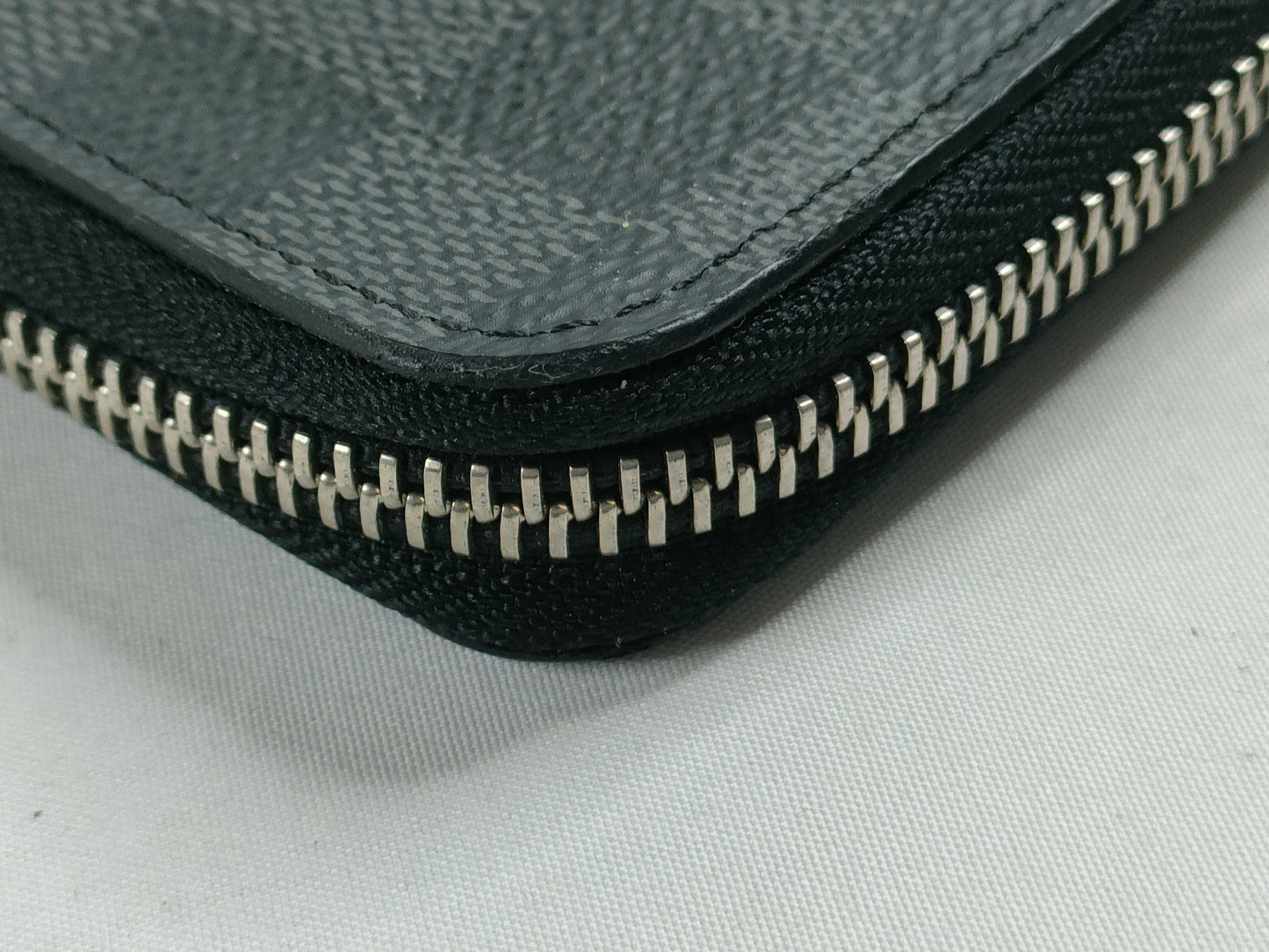 LOUIS VUITTON Damier Graphite Vasco Initial Wallet