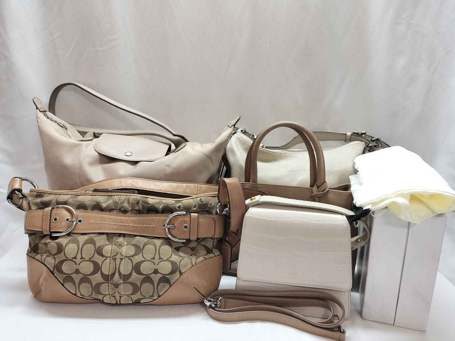 COACH, FURLA, LONGCHAMP, etc. *5 shoulder bags