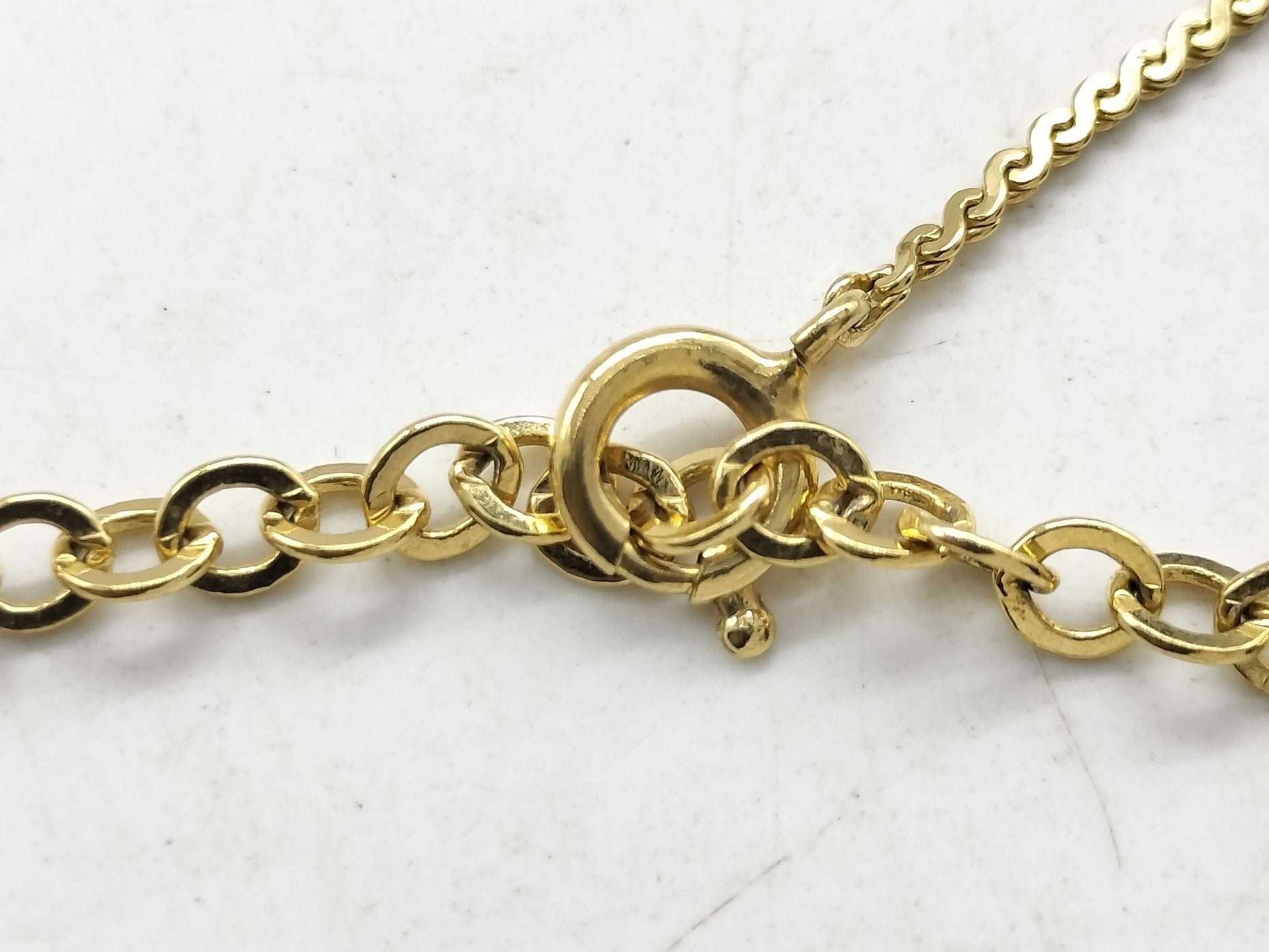 Dior logo necklace necklace