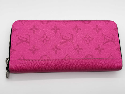 LOUIS VUITTON Taiga Llama M30780 Zippy Wallet Vertical Wallet