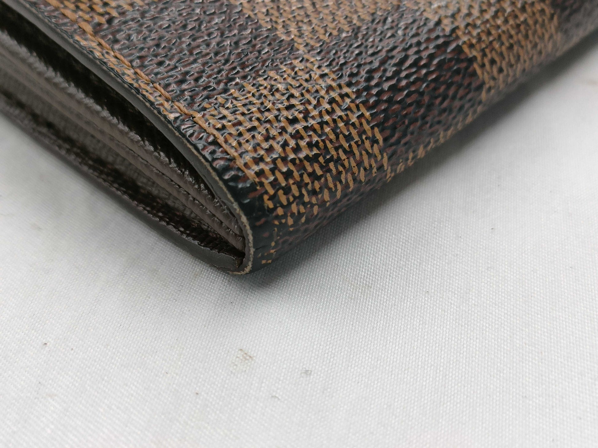 LOUIS VUITTON Damier Portefeuille Sarah Wallet
