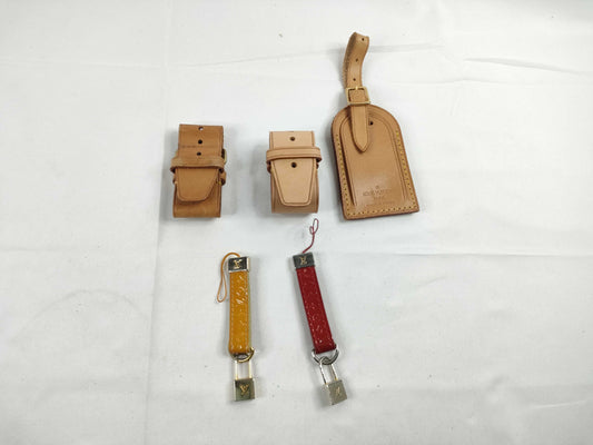 LOUIS VUITTON Poignier*2/Name tag/Strap*2 Other accessories