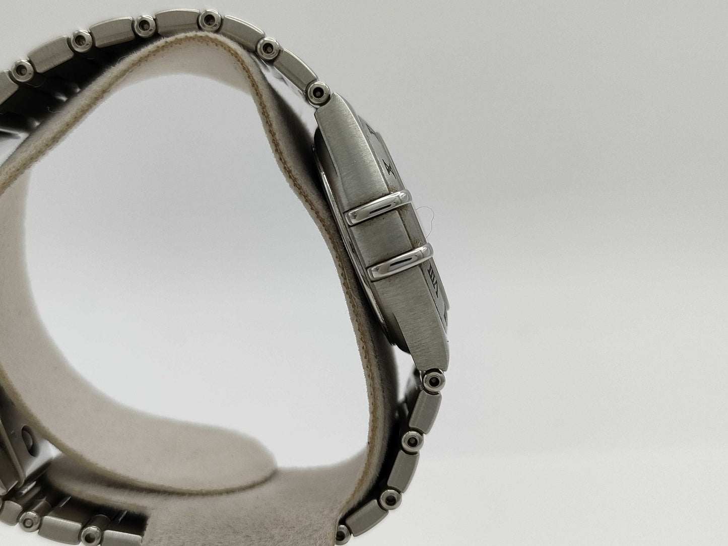 OMEGA 1572.30 56396012 Quartz Women's Watch