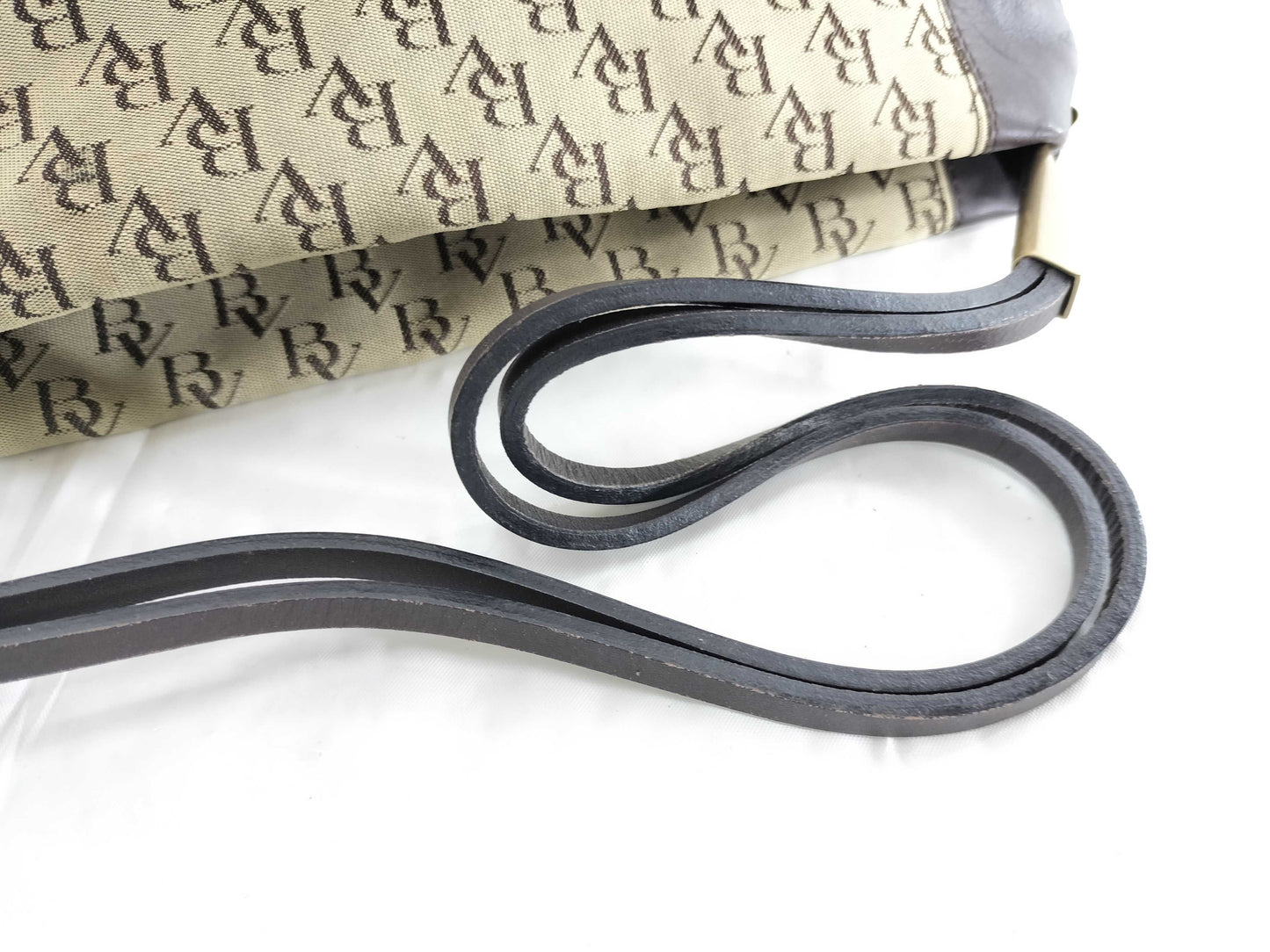 BOTTEGA VENETA logo one-shoulder shoulder bag