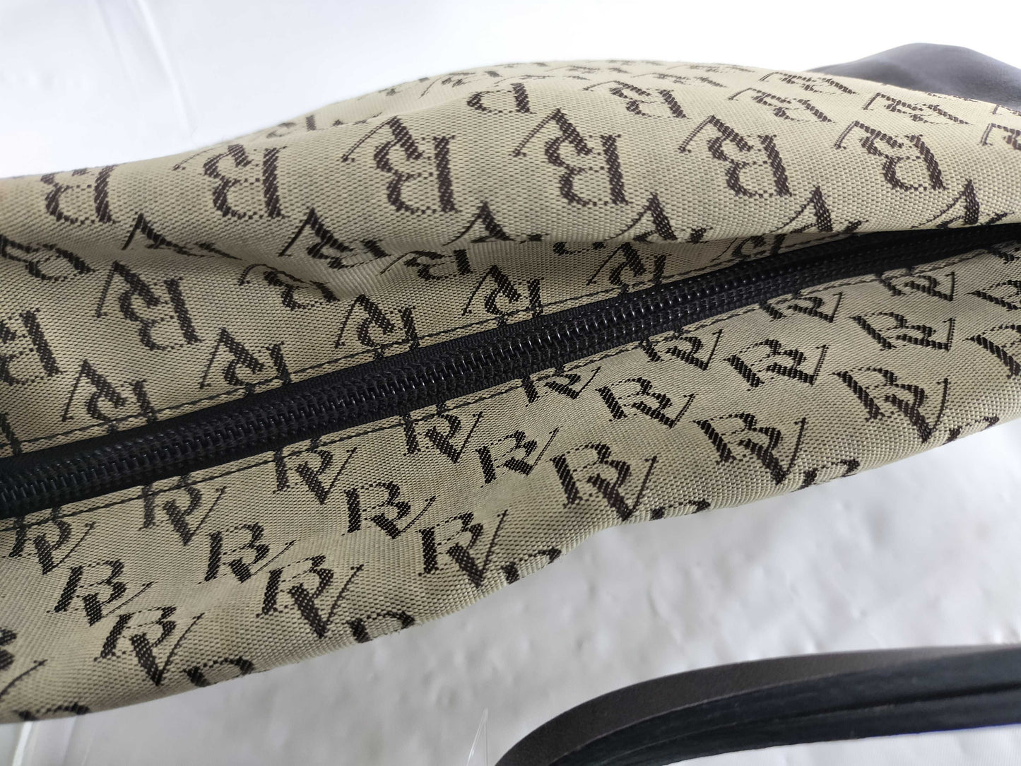 BOTTEGA VENETA logo one-shoulder shoulder bag