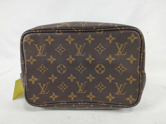 LOUIS VUITTON Monogram Truestoilet 23/Eclair Pouch