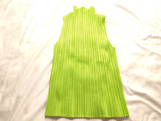ISSEY MIYAKE Pleats Please Top in Yellow-Green