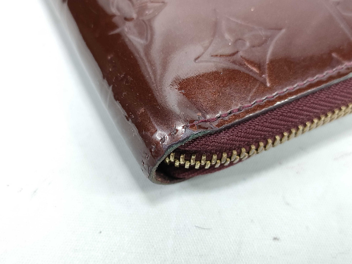 LOUIS VUITTON Zippy Wallet Amaranth Color Wallet