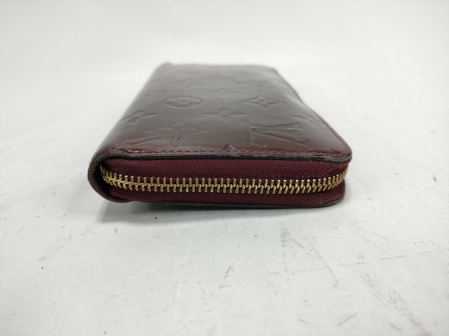 LOUIS VUITTON Zippy Wallet Amaranth Color Wallet