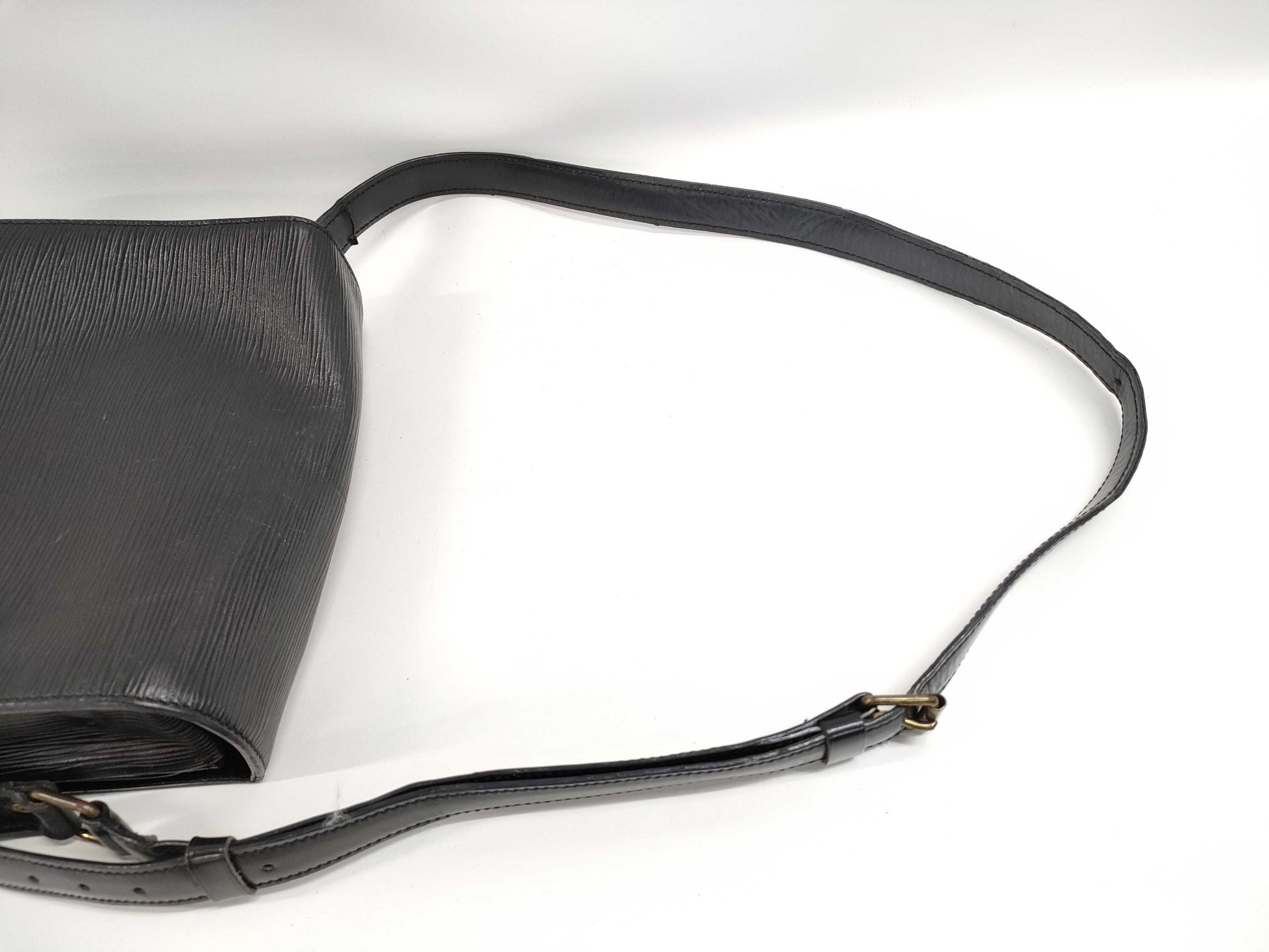 LOUIS VUITTON Epi Cartociere Shoulder Bag