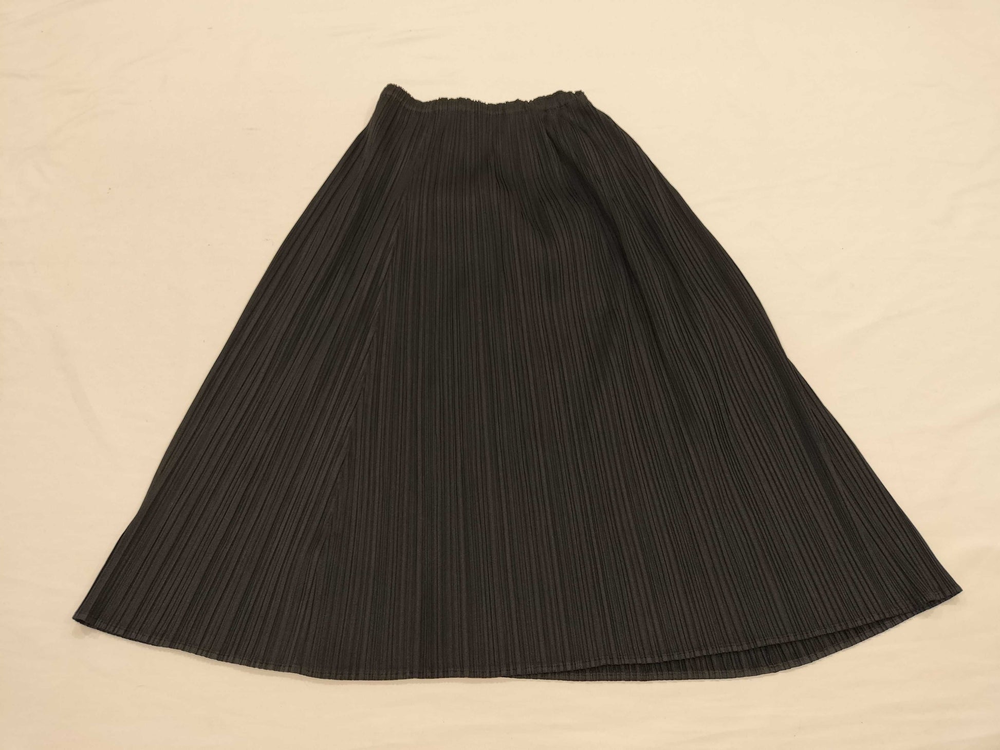 ISSEY MIYAKE Pleats Please/Black/Bottoms Skirt