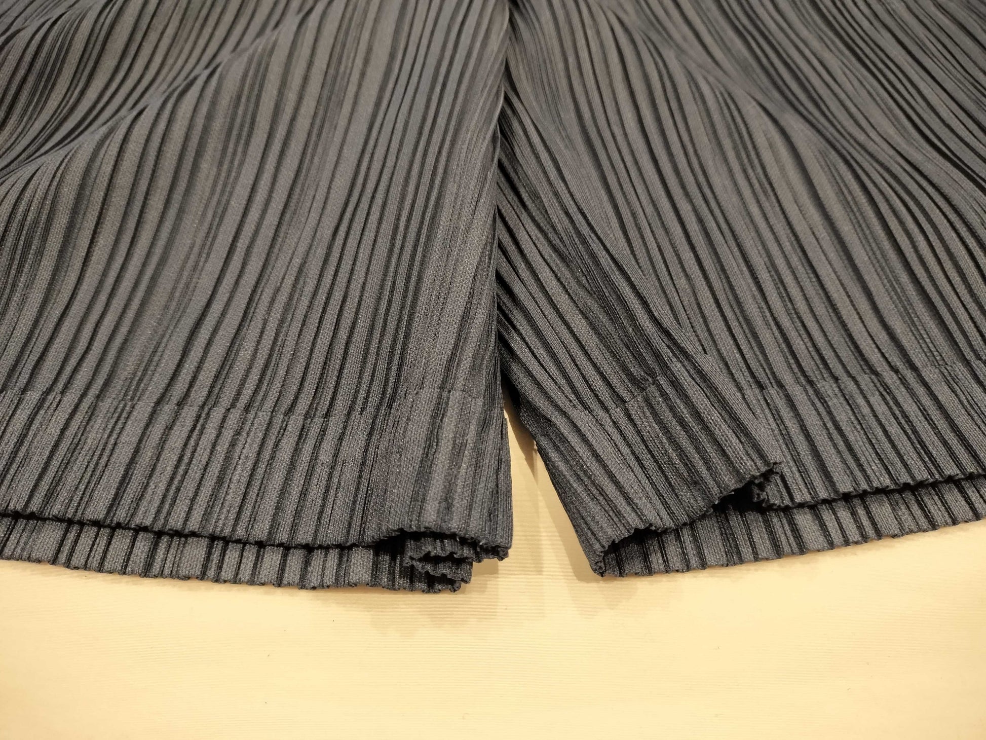 ISSEY MIYAKE Pleats Please/Shorts/Navy Pants