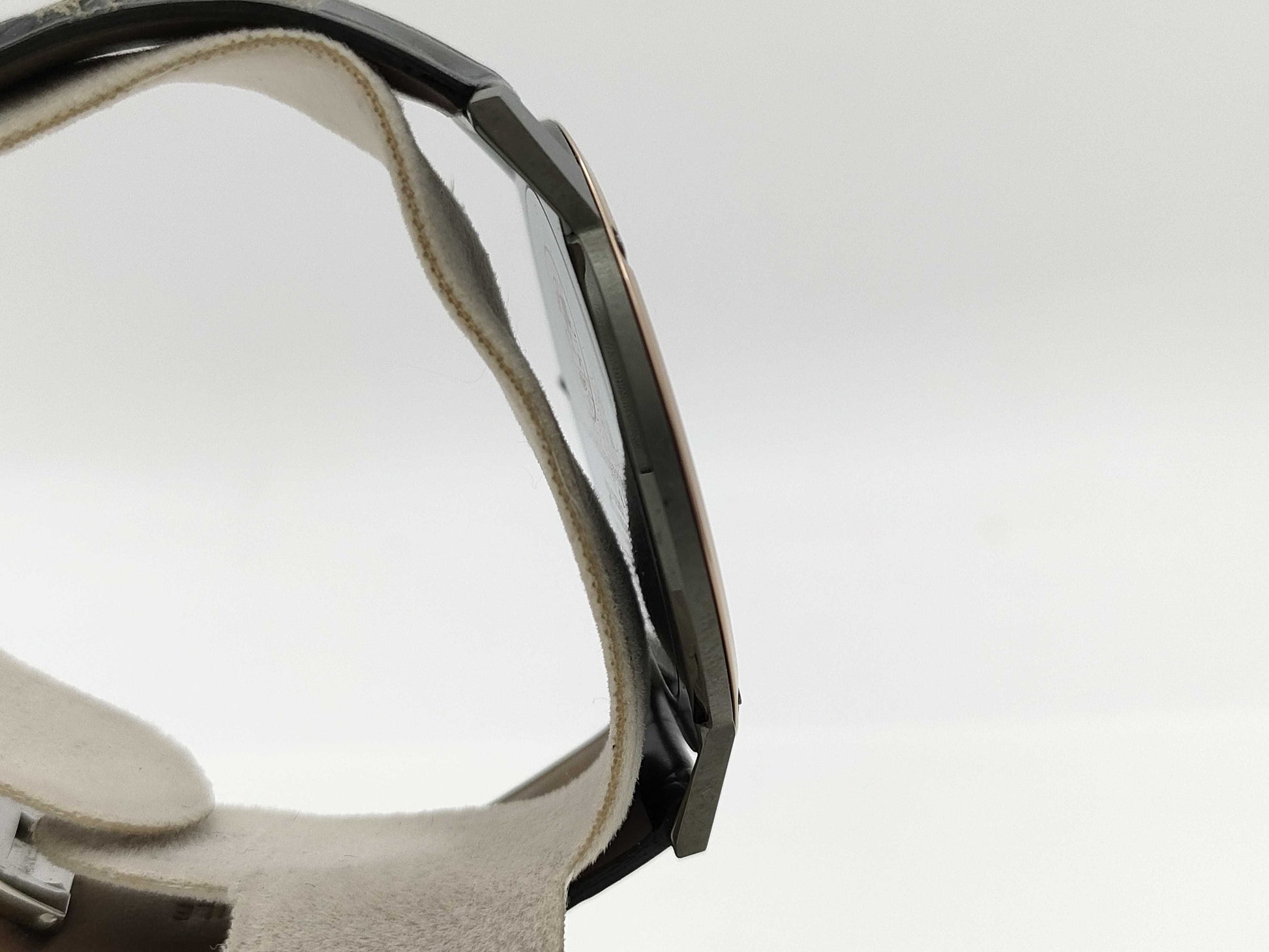 CITIZEN Eco Drive One AR5025-08E 8826-T023452 781000363 Men's Watch