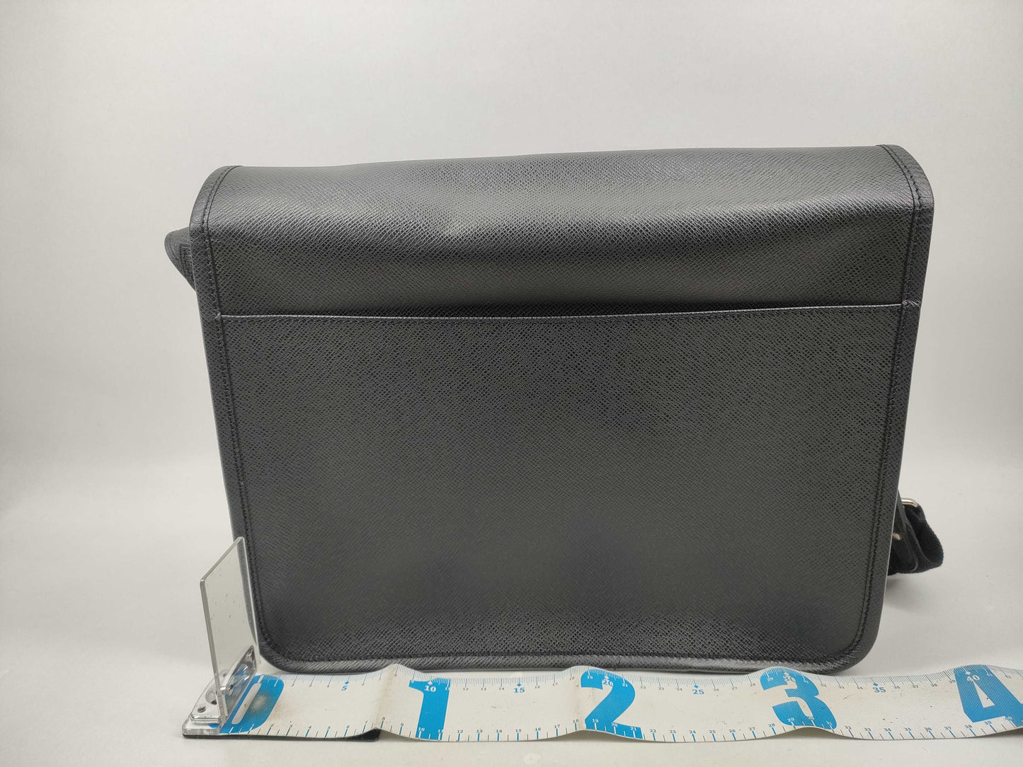 LOUIS VUITTON Taiga M32622 Anton Ardoise Shoulder Bag