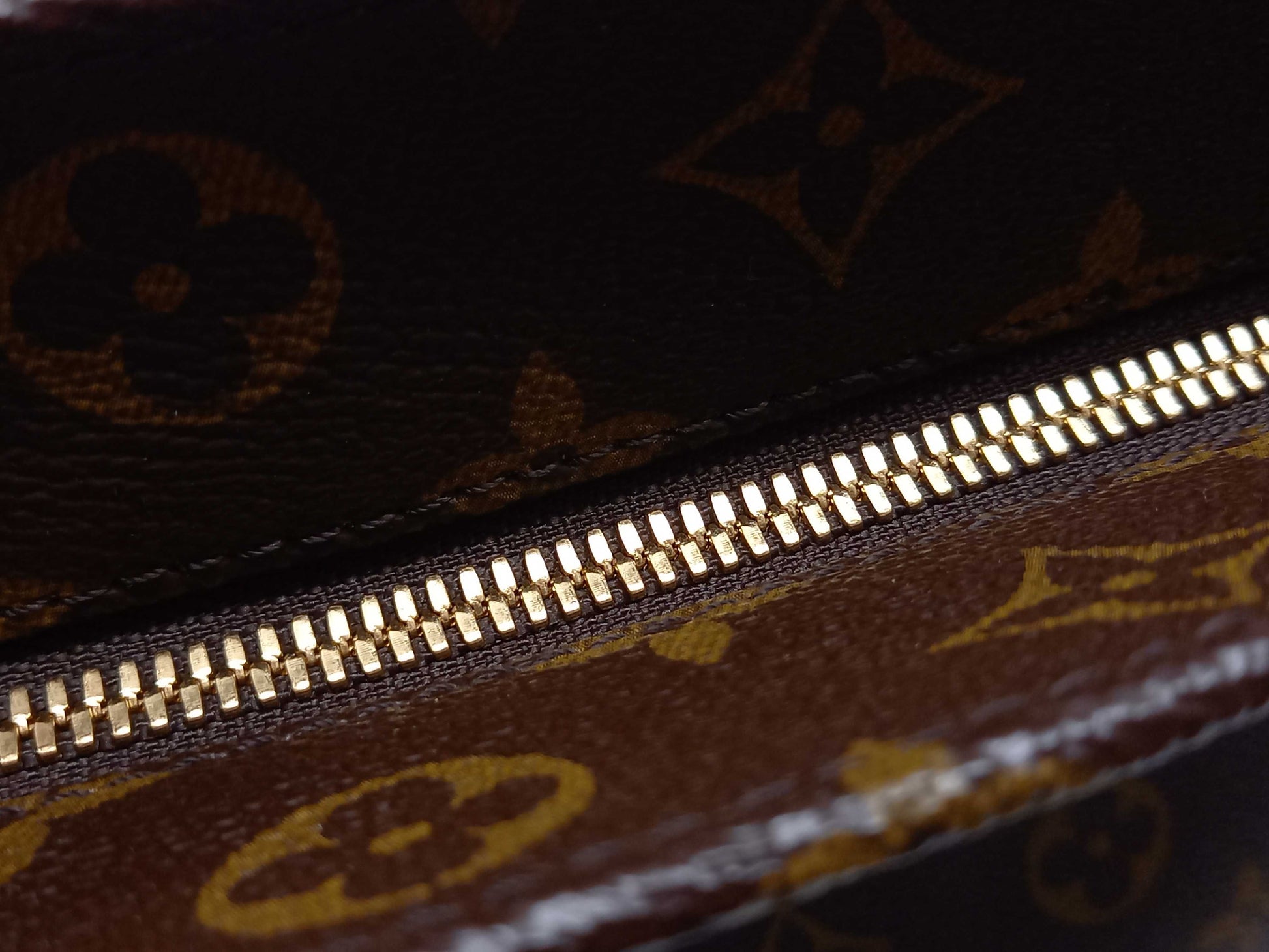 LOUIS VUITTON Monogram M40607 Raspail MM Tote Bag