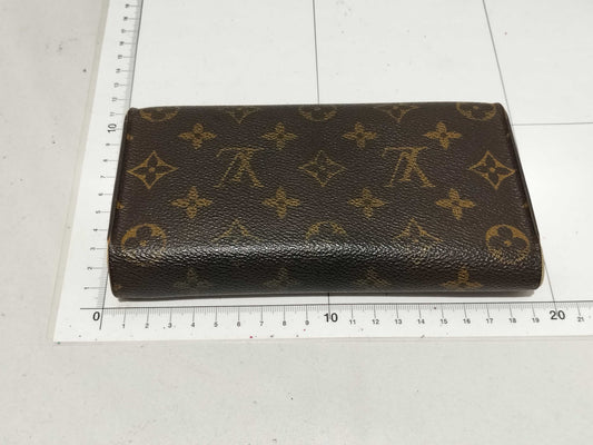 LOUIS VUITTON Monogram M61217 Portefeuille International Wallet
